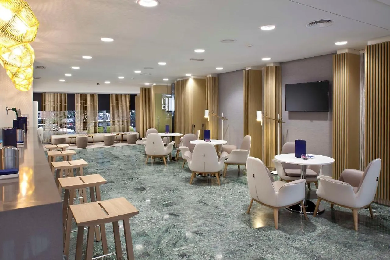 Отель Nh Madrid Ventas